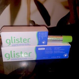 Glister toothpaste, mouthwash and mint spray